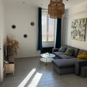 Appartement Grand T2 Climatise A 5 Min De La Gare St-charles - Vieux Port, Marseille